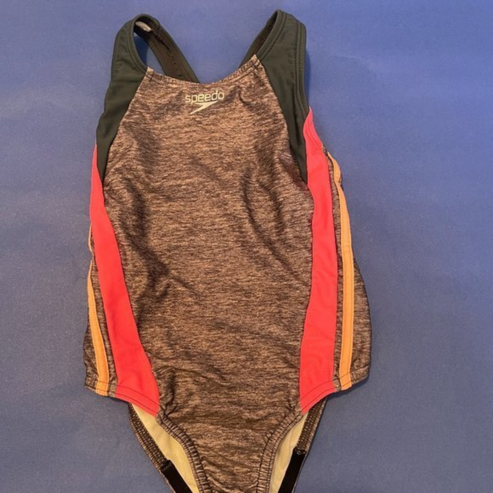 EUC‎ Girls Speedo Size 6